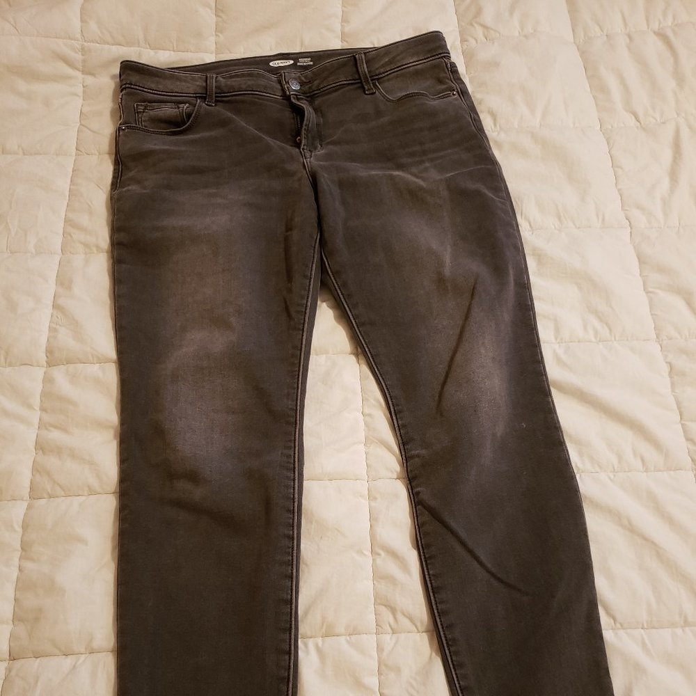 Old Navy Rockstar Super Skinny Jeans